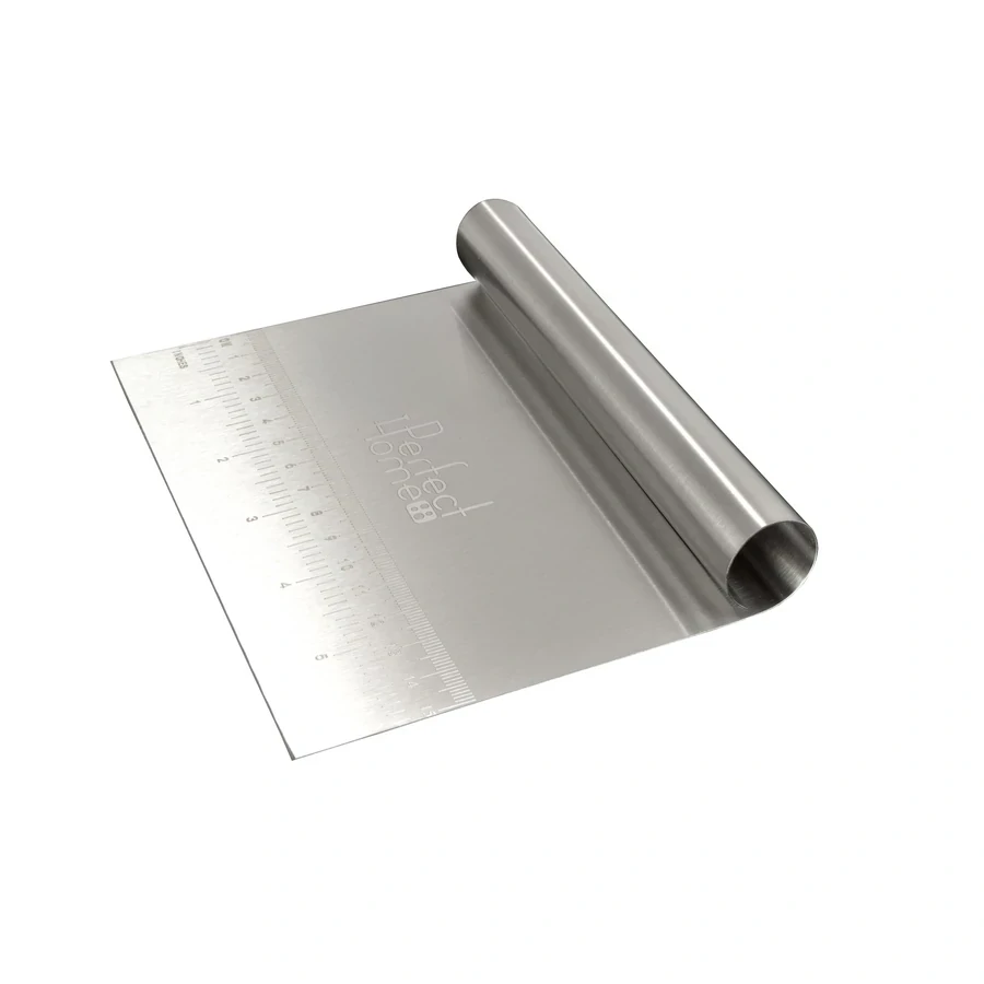 Krájač na cesto nerezový 15 cm