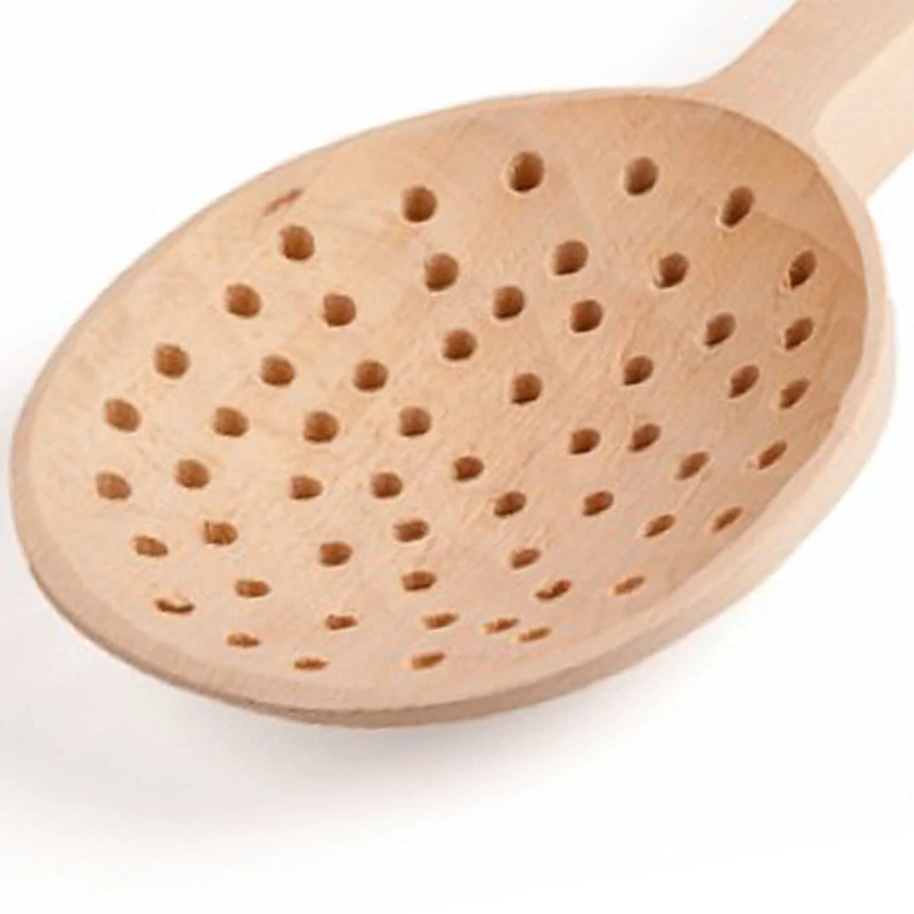 Drevená lyžica s dierami 75 cm